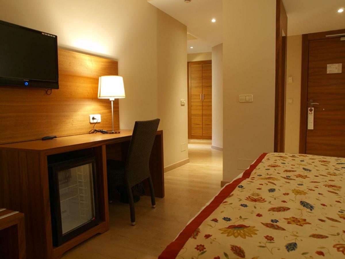 Hotel Guillem & Spa Encamp Luaran gambar